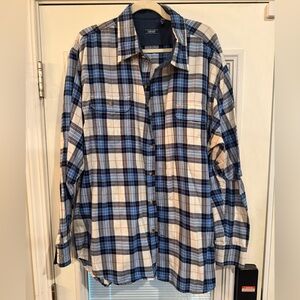 Izod Men's Blue and White Plaid Button-Down Shirt